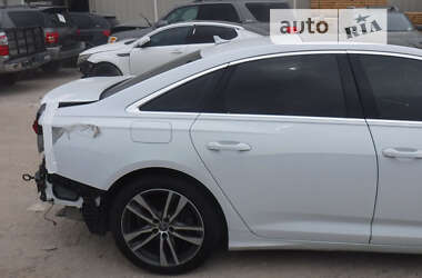 Седан Audi A6 2019 в 