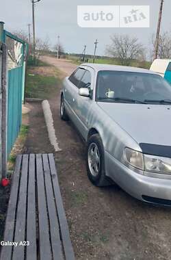 Седан Audi A6 1995 в Овруче