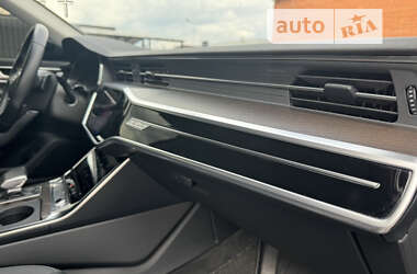 Седан Audi A6 2019 в 
