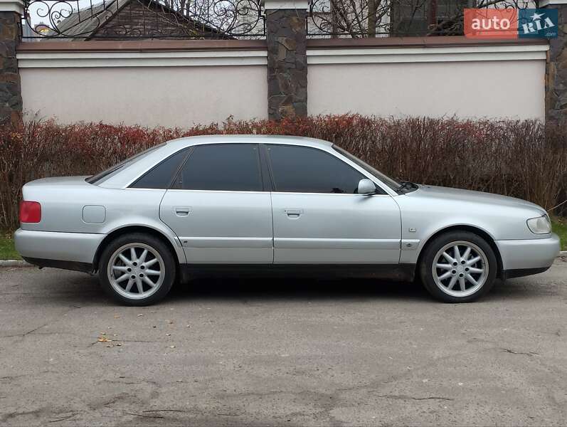 Седан Audi A6 1997 в Киеве