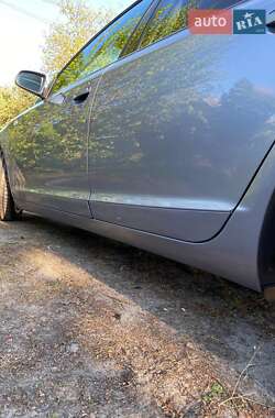 Седан Audi A6 2004 в 