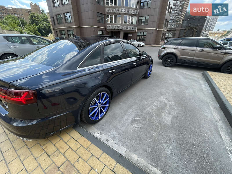 Седан Audi A6 2015 в Киеве