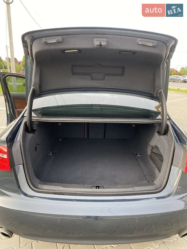 Седан Audi A6 2012 в Луцке