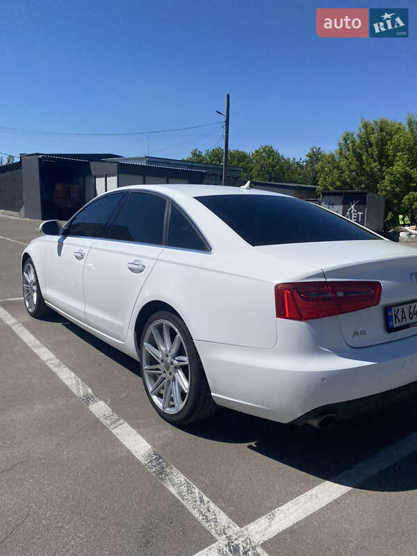 Седан Audi A6 2014 в Вышгороде