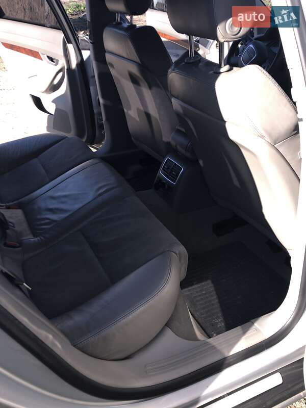 Седан Audi A6 2006 в Дубровице