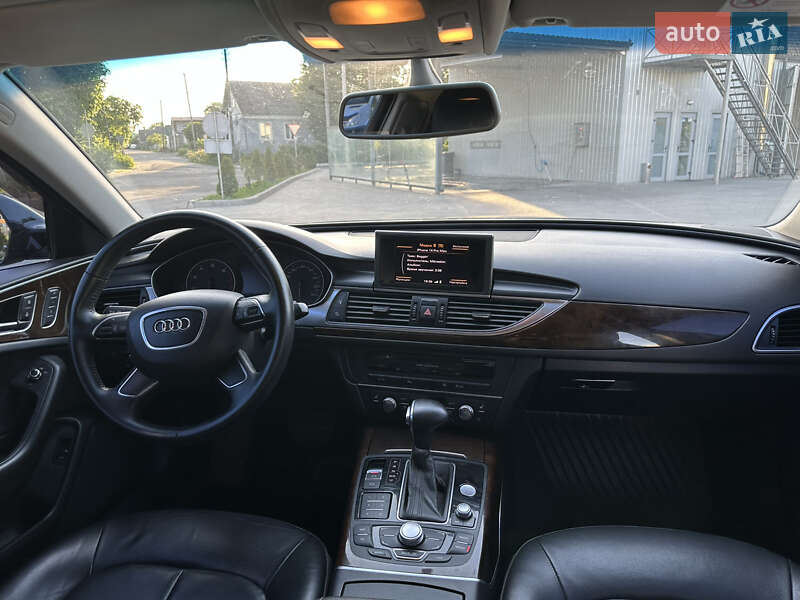 Седан Audi A6 2012 в Староконстантинове