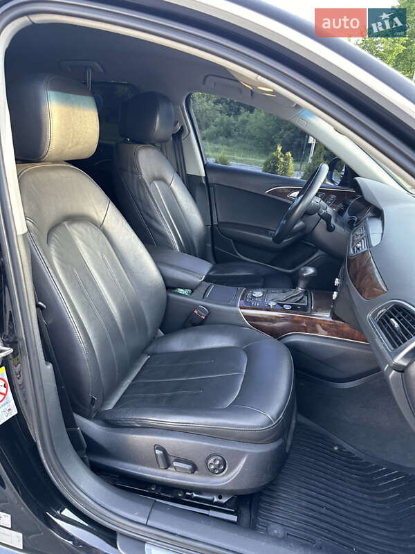 Седан Audi A6 2012 в Староконстантинове