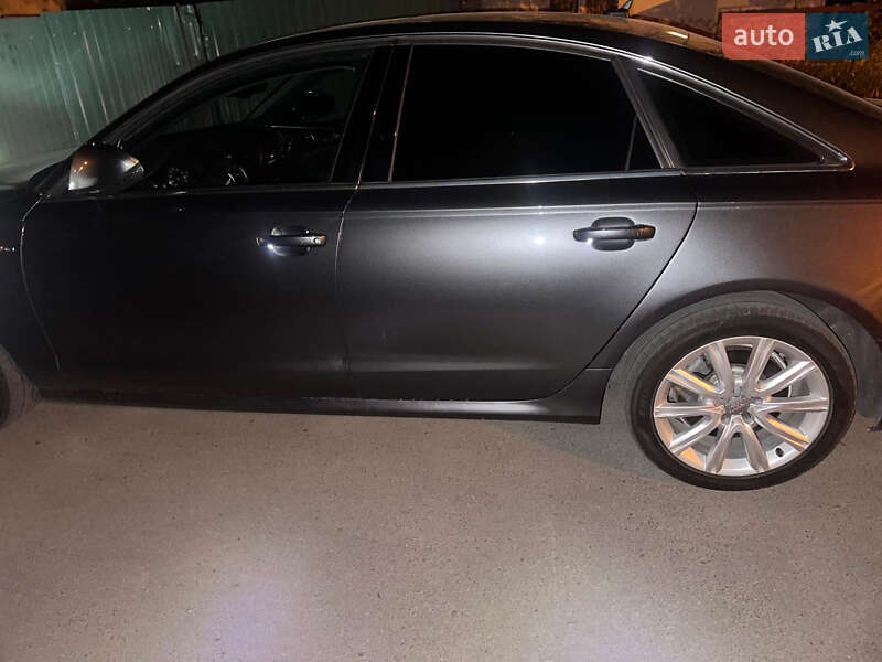 Седан Audi A6 2013 в Львове