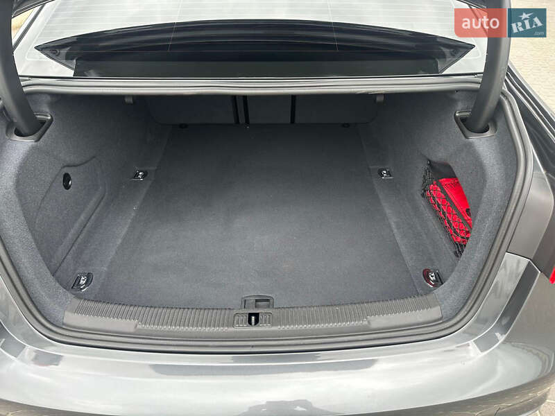 Седан Audi A6 2013 в Львове