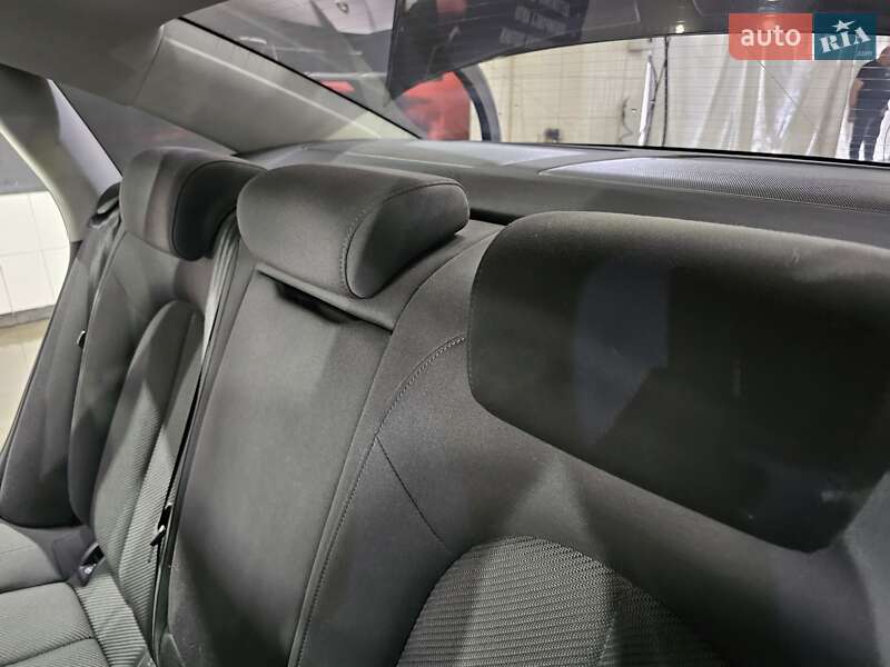 Седан Audi A6 2012 в Сумах