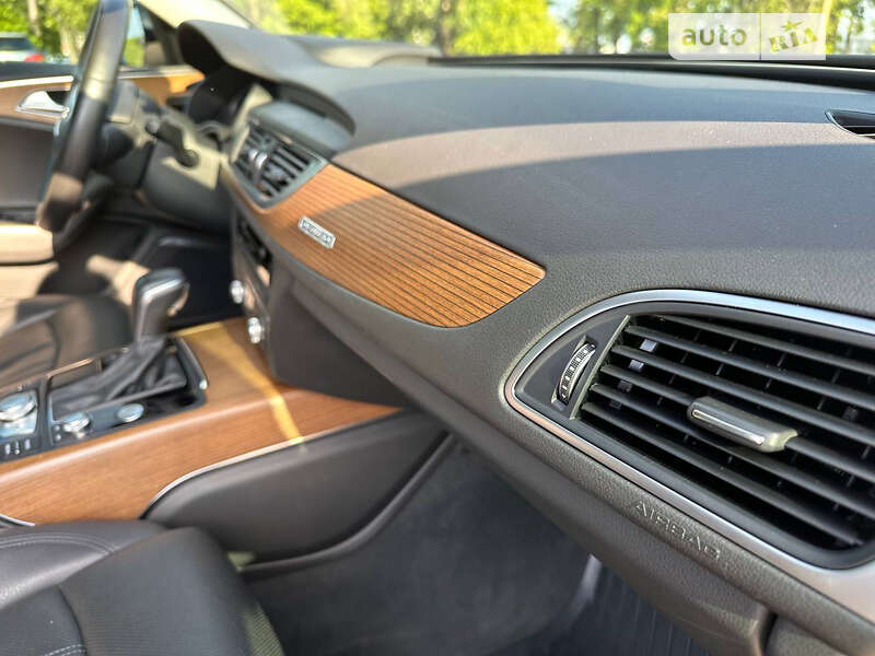 Седан Audi A6 2015 в Киеве