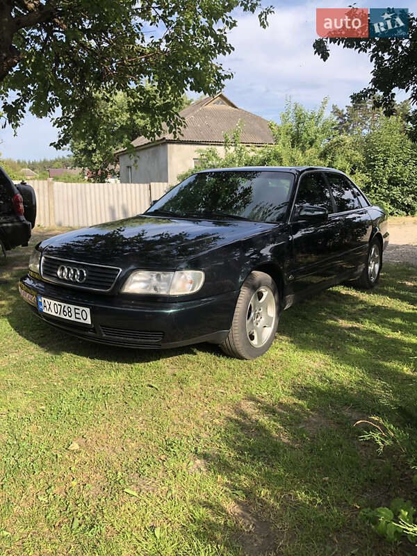 Седан Audi A6 1995 в Зміїві