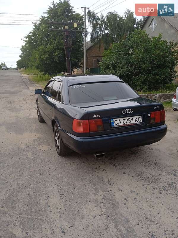Седан Audi A6 1996 в Чигирине