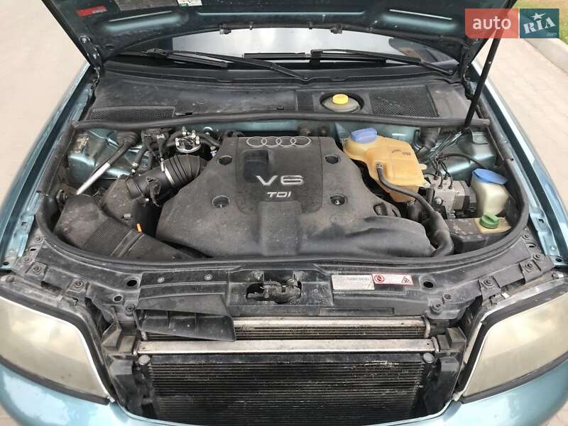 Універсал Audi A6 1998 в Шацьку