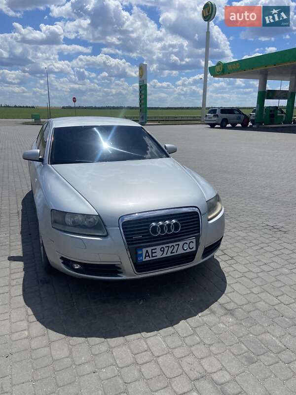 Седан Audi A6 2004 в 