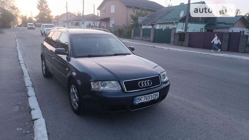 Универсал Audi A6 2002 в Корце
