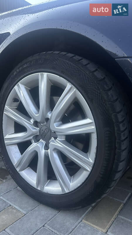 Седан Audi A6 2012 в Гайсину