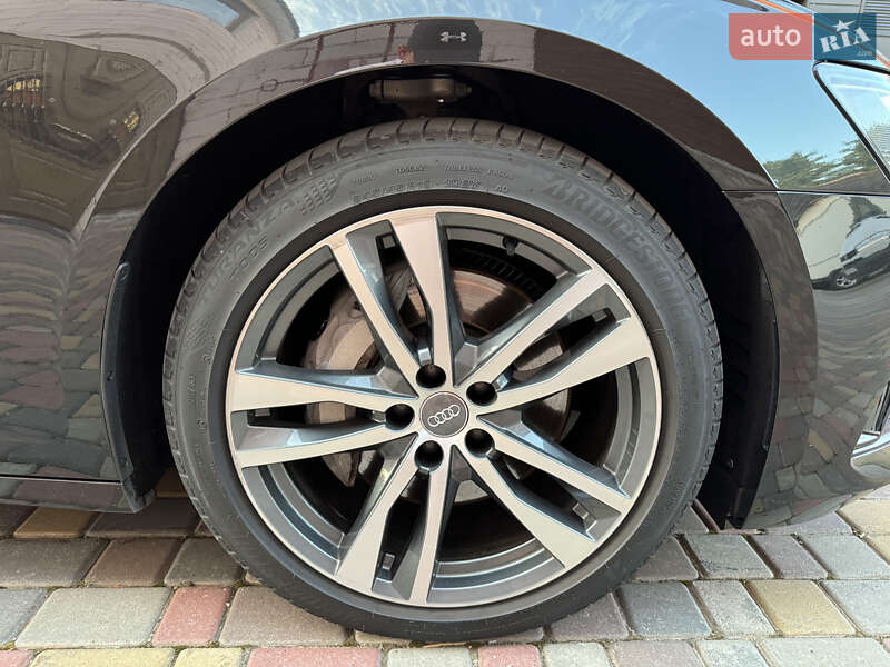 Седан Audi A6 2018 в Киеве