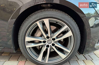 Седан Audi A6 2018 в 