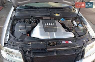 Седан Audi A6 2001 в 