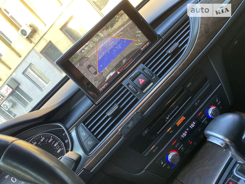 Седан Audi A6 2012 в Иршаве