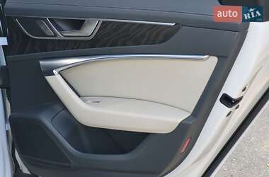 Седан Audi A6 2019 в 