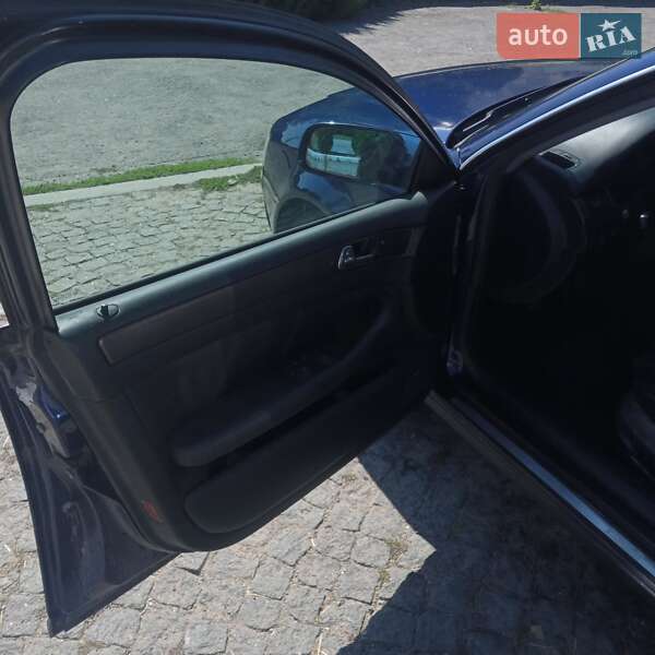 Универсал Audi A6 2001 в Зборове