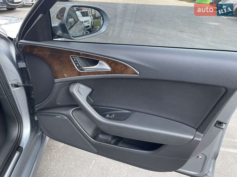 Седан Audi A6 2015 в Киеве