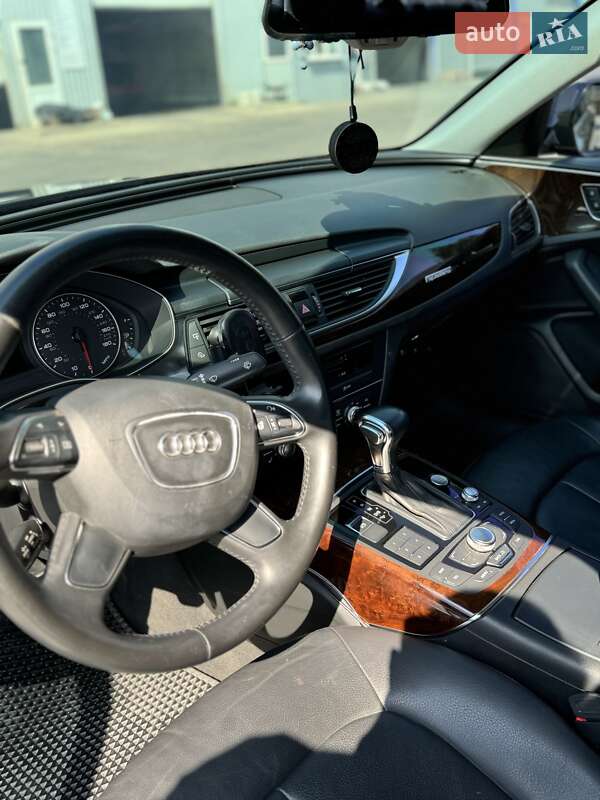 Седан Audi A6 2012 в Луцке