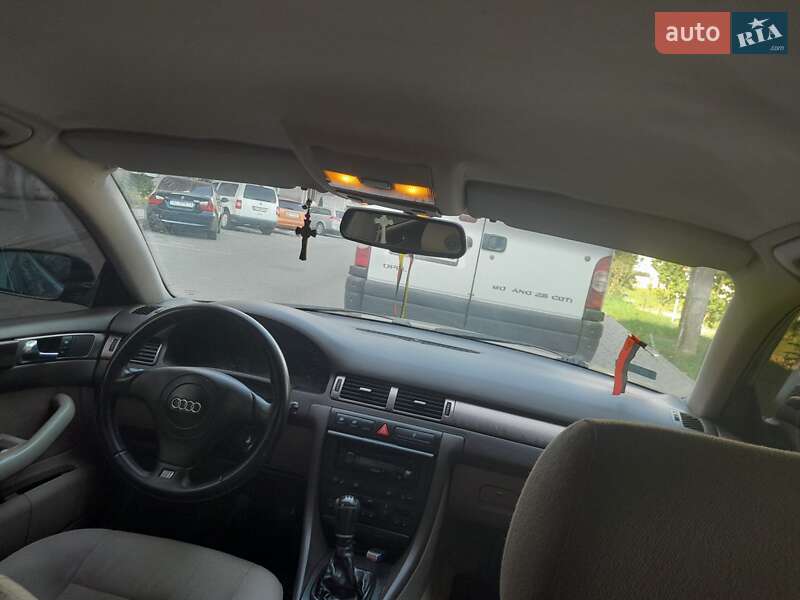 Седан Audi A6 1998 в Новояворовске