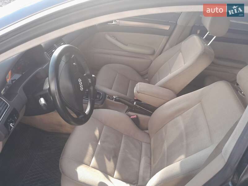 Седан Audi A6 1998 в Новояворовске