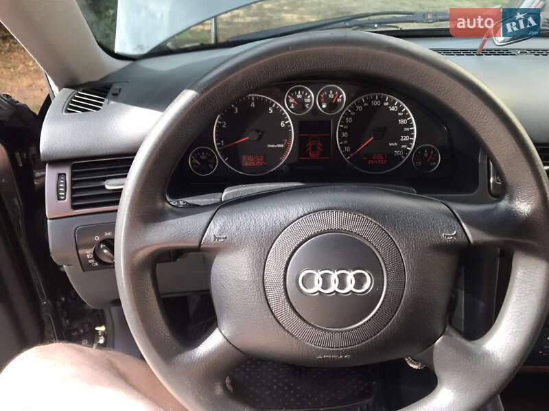 Универсал Audi A6 2001 в Ужгороде