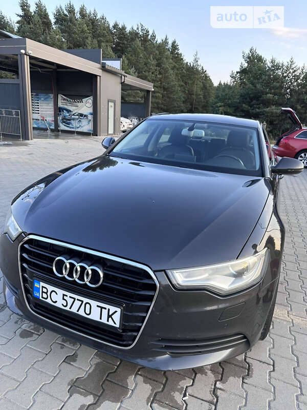 Седан Audi A6 2011 в 
