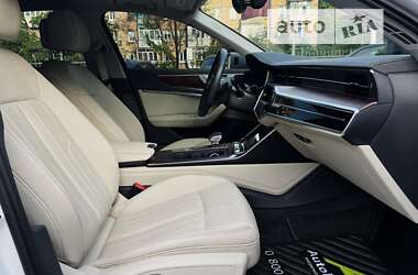 Седан Audi A6 2019 в 