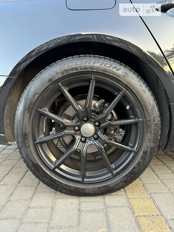 Седан Audi A6 2013 в Сарнах