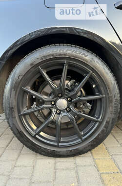 Седан Audi A6 2013 в 