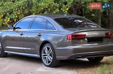 Седан Audi A6 2015 в 