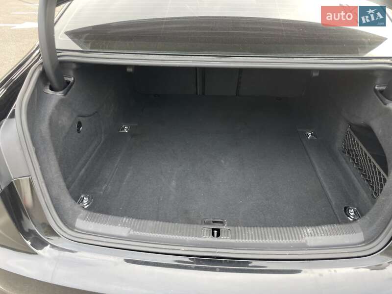 Седан Audi A6 2017 в Киеве