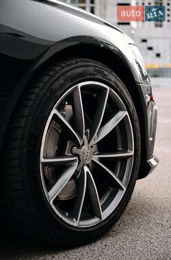 Седан Audi A6 2013 в 