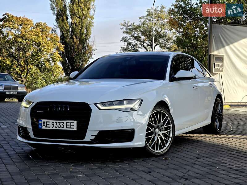 Седан Audi A6 2015 в Першотравенске