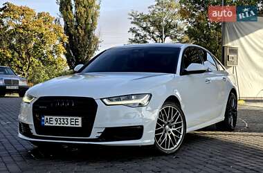 Седан Audi A6 2015 в 