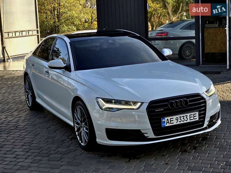 Седан Audi A6 2015 в Першотравенске