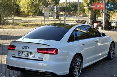 Седан Audi A6 2015 в 