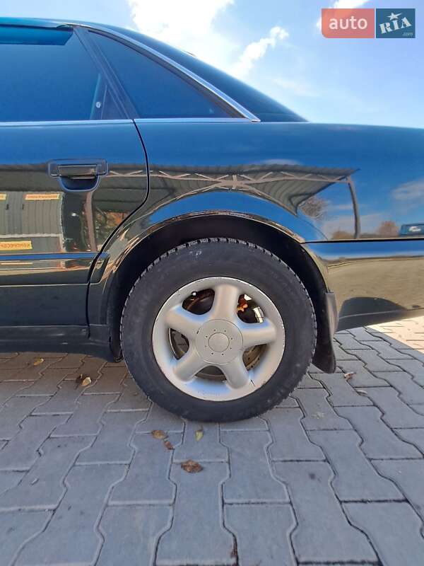 Седан Audi A6 1995 в Чернівцях