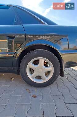 Седан Audi A6 1995 в 