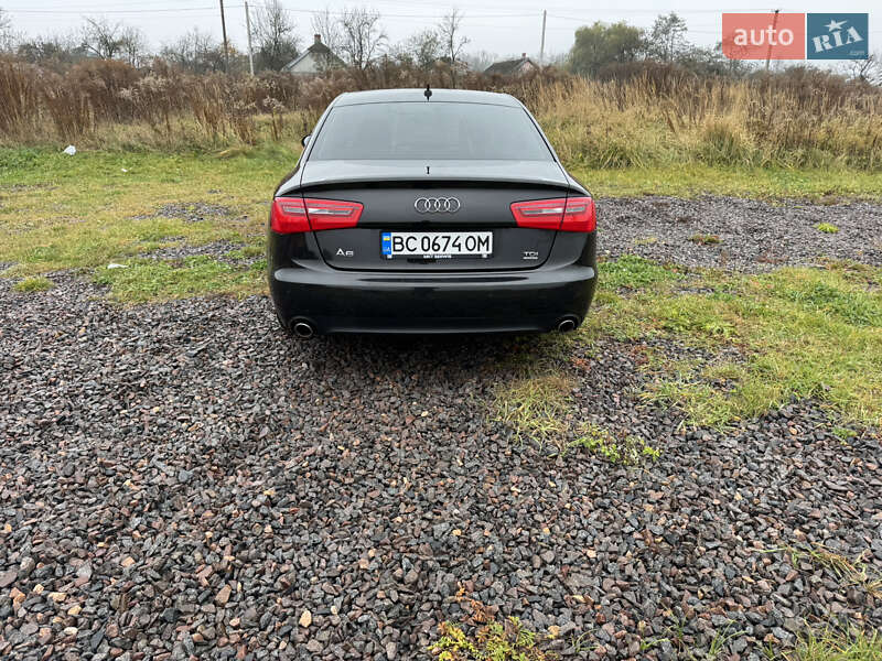 Седан Audi A6 2011 в Комарному