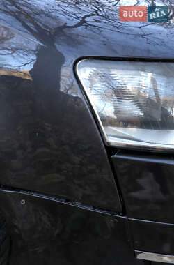 Седан Audi A6 2004 в 