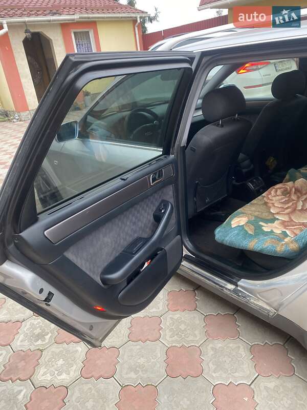Универсал Audi A6 2001 в Славуте
