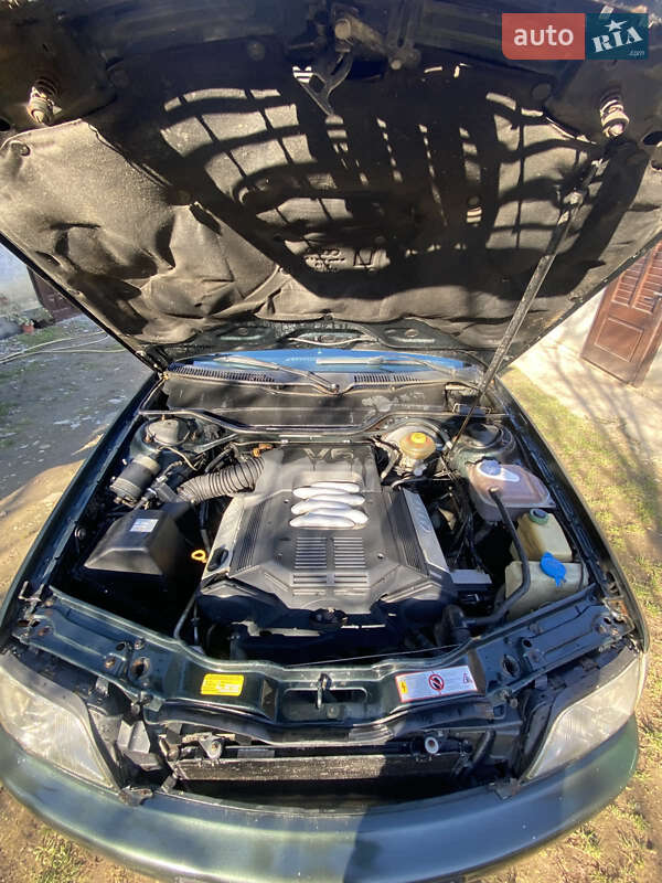 Седан Audi A6 1995 в Тячеве