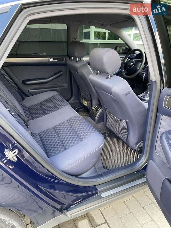 Седан Audi A6 2002 в Горішніх Плавнях